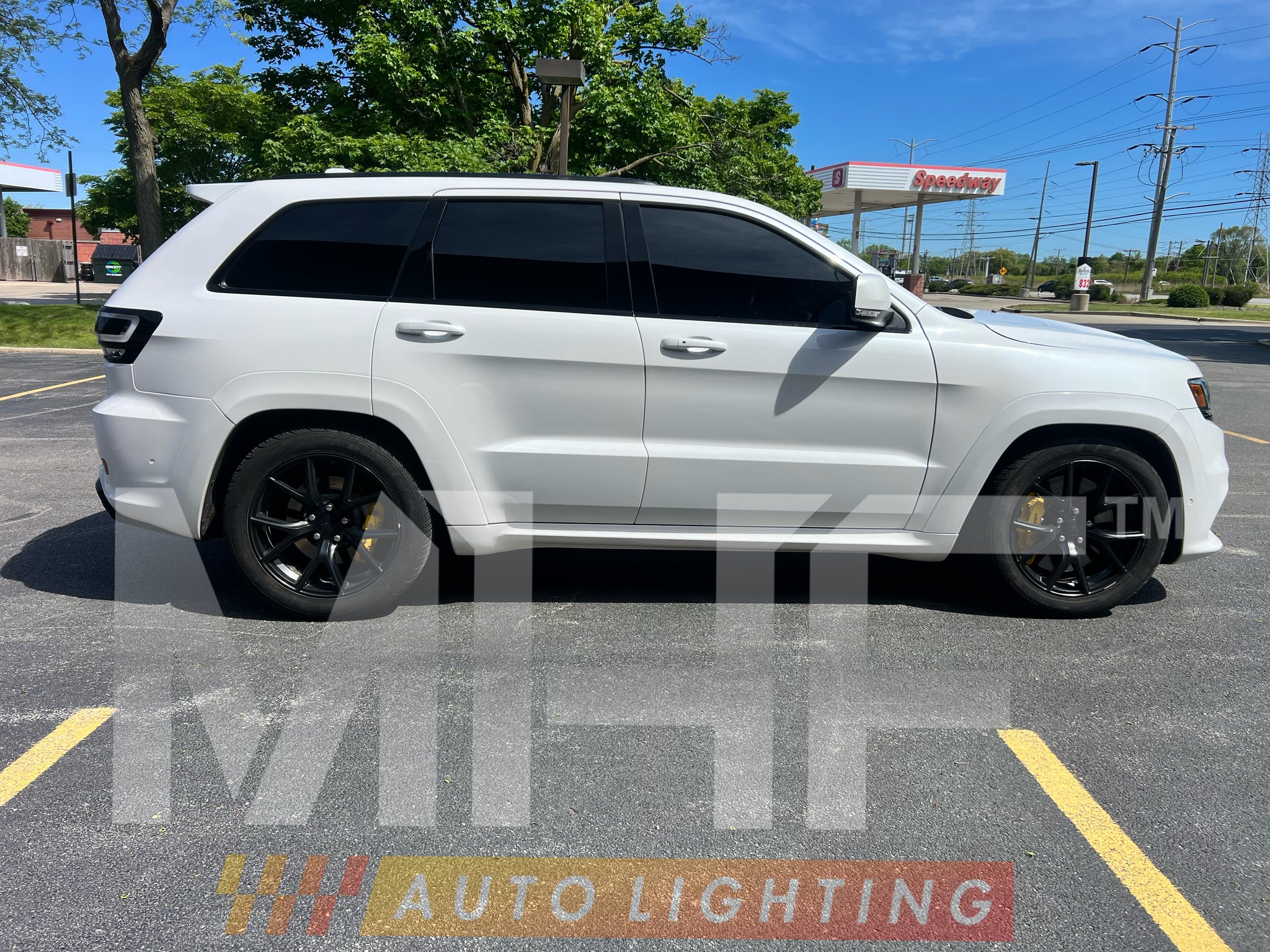 Eagle Eyes LED Tail Lights For 2014-2019 Jeep Grand Cherokee - Red/Clear Lens, Black Trim (4-Piece)