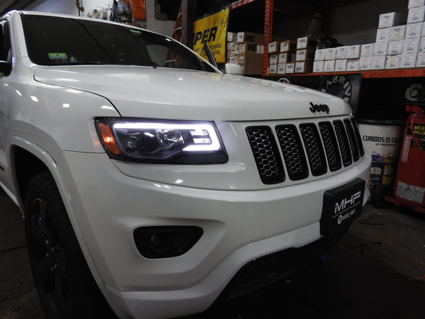 2014-2016 Jeep Grand Cherokee Black Projector switchback headlights